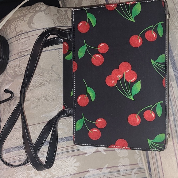 NWOT Cute Rockabilly Purse - Picture 1 of 3